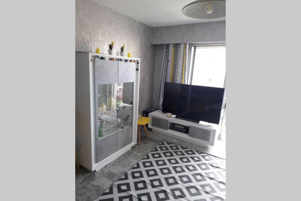 Chaleureux Appart 2 Pieces Entierement Renove. Saint-Laurent-du-Var Exterior foto